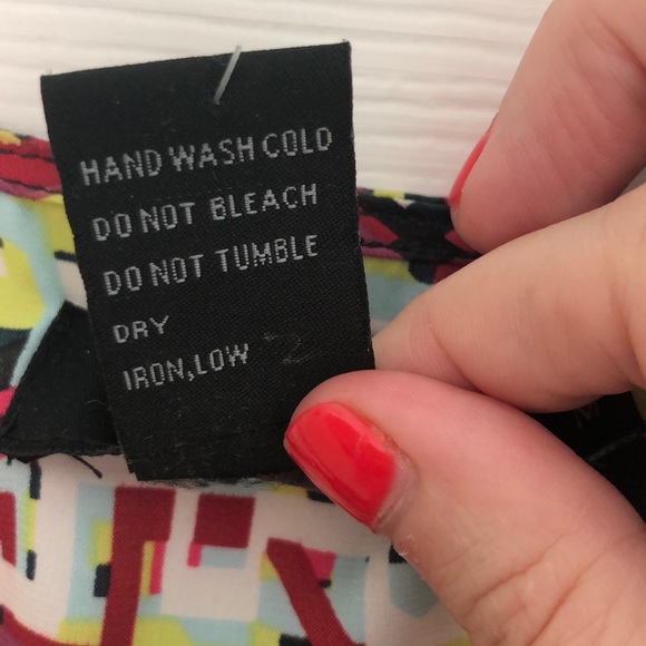 Isabel Lu size M multi color graphic design - Picture 6 of 6